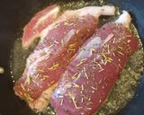 Kacsamell vörösboros áfonyaszósszal recept fázis 2 fotója