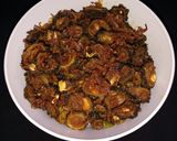 करेले प्याज़ टमाटर (Karela Pyaz Tamatar recipe in Hindi) रेसिपी चरण 7 फोटो