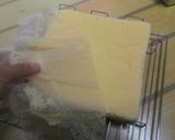 Foto langkah ke 6 dari resep Milky White Roll Cake.
