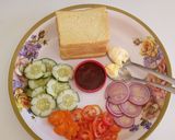 A picture of step 1 of Vegetable Sandwich.