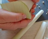 Foto del passaggio 5 della ricetta Involtini di porro con ripieno di carne speziata