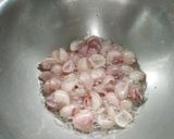 உள்ளி தீயல் (Ulli theeyal recipe in tamil) ரெசிபி ஸ்டேப் 3 புகைப்படம்