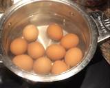 Foto del paso 5 de la receta Salchichas frescas con tomate y huevo