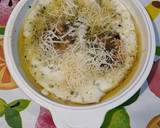 Foto del paso 2 de la receta: Huevos fritos con queso rallado