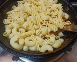 चीसी रेड सॉस पास्ता (cheesy red sauce pasta recipe in Hindi) रेसिपी चरण 5 फोटो
