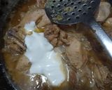 A picture of step 4 of Chicken white karahi.