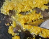 Foto langkah ke 4 dari resep Bubur Ayam Kuah Kuning.