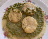 Foto del paso 4 de la receta: Rodajas de merluza con guisantes y vino blanco