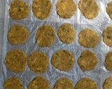 A picture of step 4 of Aloo papad.