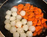 Foto del paso 11 de la receta: Pollo al vino (Coq au vin)