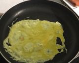 Foto langkah ke 2 dari resep 33. Sosis Gulung Telur.