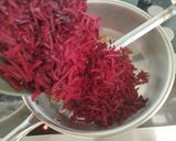 A picture of step 2 of Beetroot chutney.