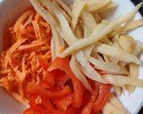 Hình bước làm 2 của món Củ cải khô, cà rốt trộn sốt mắm đường