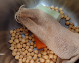 Foto del paso 1 de la receta: Potaje de garbanzos con espinacas y mejillones