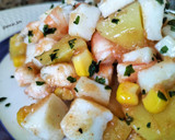 Foto del paso 11 de la receta: Ensalada de patata, pota y langostinos con reducción al pimentón