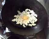 Foto langkah ke 2 dari resep Timun Tumis Telor.