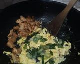 Foto langkah ke 2 dari resep Nasi Goreng Ayam.