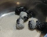 Foto del paso 4 de la receta: Panna Cotta de coco y zarzamora