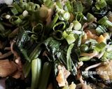 A picture of step 12 of Spinach and Enoki Mushrooms with Eggs.