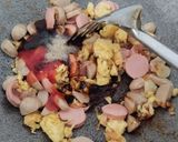 Foto langkah ke 3 dari resep Tumis Sosis Bakso Telur Sawi.