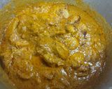 A picture of step 3 of Chicken qorma.