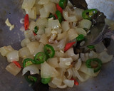 Foto langkah ke 3 dari resep Oseng oseng Kikil anti lengket.