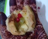 A picture of step 5 of Fruity custard balls.
