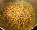 Foto del paso 11 de la receta: Garbanzos con bacalao y langostinos