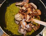 Foto del paso 2 de la receta: Fideos con salsa con espárrago y atún