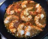 Une image de l'étape 9 de Gambas sauvages à la tomate, câpres et aneth.