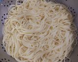 Foto langkah ke 1 dari resep Spaghetti dengan saus fibercreme.