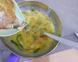 Foto langkah ke 3 dari resep Telur Dadar Bawang.