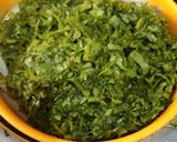A picture of step 2 of Palak ka saag.