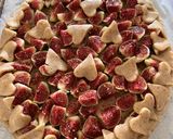Une image de l'étape 4 de Tarte rustique figues / noisettes.