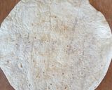 Une image de l'étape 1 de Pizza 🍕 wrap fourrée au fromage jambon 😋.