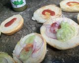 A picture of step 2 of Aloo bun kabab.