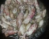 Foto langkah ke 3 dari resep Cumi asin tumis cabe ijo.