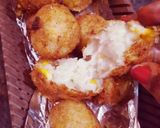 A picture of step 3 of Cheesy corn balls.