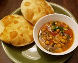 A picture of step 3 of Punjabi Chole Bhature.