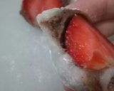 Foto langkah ke 10 dari resep Daifuku Strawberry Mochi.