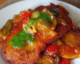 Foto del paso 7 de la receta: Pollo milanesa con tumbet