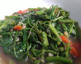 Foto langkah ke 6 dari resep Tumis kangkung terasi.