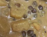 A picture of step 5 of Curry cholay.