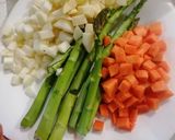 Foto del paso 16 de la receta: Medallones de res sellados con salsa holandesa y verduras al vapor