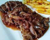 Foto del paso 8 de la receta: ESCALOPINES DE Hígado 🥩en Reducción de Vino Tinto y Cebolla...!