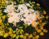 A picture of step 5 of Spinach Sweet Corn Sandwich.