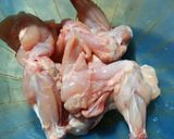 A picture of step 1 of Spicy wings with sauce.