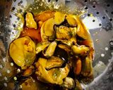 Foto del paso 3 de la receta: Sargo con langostinos y cremoso de mejillones