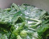 Foto langkah ke 1 dari resep Tumis Daun Pepaya.