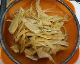 Foto langkah ke 1 dari resep Ikan Asin Bulu Ayam Oseng Cabe Ijo.